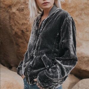 Free People‎ gray/Green velvet ruched bomber jacket S